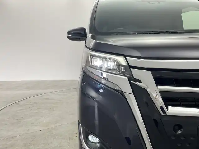 トヨタ エスクァイア ハイブリッド Gi プレミアムパッケージ 群馬県 2019(平31)年 3.2万km スパークリングブラックパールクリスタルシャイン 純正１０型ナビ　純正１２．１型後席モニター　バックカメラ　ビルトインＥＴＣ２．０　衝突被害軽減ブレーキ　クルーズコントロール　ハーフレザーシート　シートヒーター　ハンドルヒーター　ＬＥＤライト　禁煙車
