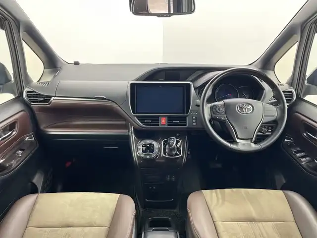 トヨタ エスクァイア ハイブリッド Gi プレミアムパッケージ 群馬県 2019(平31)年 3.2万km スパークリングブラックパールクリスタルシャイン 純正１０型ナビ　純正１２．１型後席モニター　バックカメラ　ビルトインＥＴＣ２．０　衝突被害軽減ブレーキ　クルーズコントロール　ハーフレザーシート　シートヒーター　ハンドルヒーター　ＬＥＤライト　禁煙車