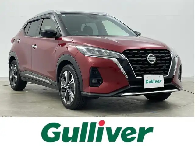 日産 キックス X 岡山県 2020(令2)年 5.8万km ラディアントレッド/ピュアブラック 2トーン 純正９インチナビ　(MM323D-L)/【CD/DVD/BT/USB/フルセグ】/プロパイロット　/ＬＥＤヘッドライト　/ＥＴＣ　/バックカメラ　/ドライブレコーダー　前側　/コーナーセンサー　前後/オートハイビーム　/ルーフレール　/スマートキー　/LEDフォグランプ/禁煙車/オートブレーキホールド/スーパーキャットレーダー