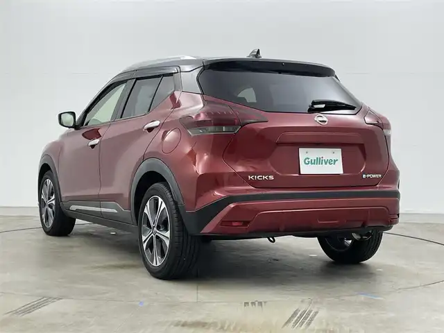 日産 キックス X 岡山県 2020(令2)年 5.8万km ラディアントレッド/ピュアブラック 2トーン 純正９インチナビ　(MM323D-L)/【CD/DVD/BT/USB/フルセグ】/プロパイロット　/ＬＥＤヘッドライト　/ＥＴＣ　/バックカメラ　/ドライブレコーダー　前側　/コーナーセンサー　前後/オートハイビーム　/ルーフレール　/スマートキー　/LEDフォグランプ/禁煙車/オートブレーキホールド/スーパーキャットレーダー
