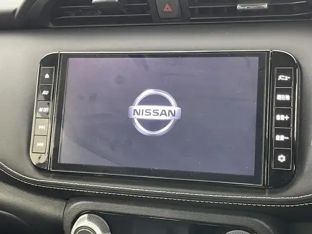 日産 キックス X 岡山県 2020(令2)年 5.8万km ラディアントレッド/ピュアブラック 2トーン 純正９インチナビ　(MM323D-L)/【CD/DVD/BT/USB/フルセグ】/プロパイロット　/ＬＥＤヘッドライト　/ＥＴＣ　/バックカメラ　/ドライブレコーダー　前側　/コーナーセンサー　前後/オートハイビーム　/ルーフレール　/スマートキー　/LEDフォグランプ/禁煙車/オートブレーキホールド/スーパーキャットレーダー