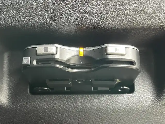 日産 キックス X 岡山県 2020(令2)年 5.8万km ラディアントレッド/ピュアブラック 2トーン 純正９インチナビ　(MM323D-L)/【CD/DVD/BT/USB/フルセグ】/プロパイロット　/ＬＥＤヘッドライト　/ＥＴＣ　/バックカメラ　/ドライブレコーダー　前側　/コーナーセンサー　前後/オートハイビーム　/ルーフレール　/スマートキー　/LEDフォグランプ/禁煙車/オートブレーキホールド/スーパーキャットレーダー