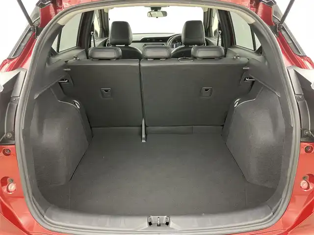 日産 キックス X 岡山県 2020(令2)年 5.8万km ラディアントレッド/ピュアブラック 2トーン 純正９インチナビ　(MM323D-L)/【CD/DVD/BT/USB/フルセグ】/プロパイロット　/ＬＥＤヘッドライト　/ＥＴＣ　/バックカメラ　/ドライブレコーダー　前側　/コーナーセンサー　前後/オートハイビーム　/ルーフレール　/スマートキー　/LEDフォグランプ/禁煙車/オートブレーキホールド/スーパーキャットレーダー