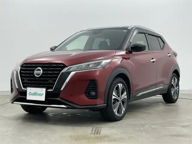 日産 キックス X 岡山県 2020(令2)年 5.8万km ラディアントレッド/ピュアブラック 2トーン 純正９インチナビ　(MM323D-L)/【CD/DVD/BT/USB/フルセグ】/プロパイロット　/ＬＥＤヘッドライト　/ＥＴＣ　/バックカメラ　/ドライブレコーダー　前側　/コーナーセンサー　前後/オートハイビーム　/ルーフレール　/スマートキー　/LEDフォグランプ/禁煙車/オートブレーキホールド/スーパーキャットレーダー