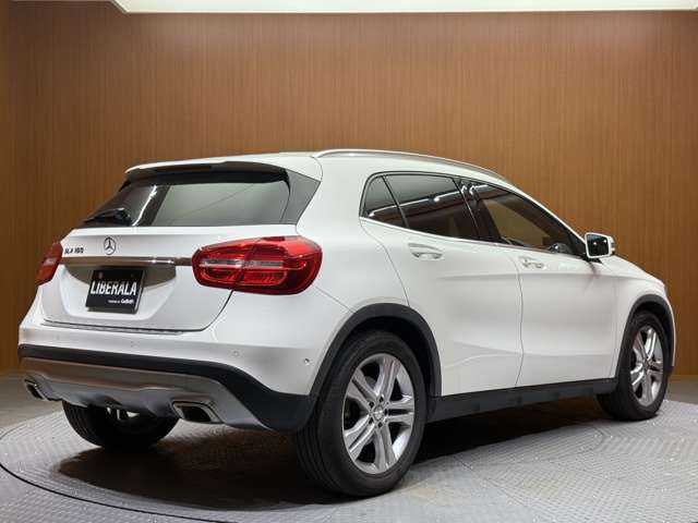 メルセデス・ベンツ ＧＬＡ１８０ 千葉県 2016(平28)年 4.5万km カルサイトホワイト レーダーセーフティＰＫＧ　/ＡＣＣ　/ＢＳＭ　/純正ナビ　/バックカメラ　/ＥＴＣ　/ハーフレザーシート　/シートヒーター　/ＥＴＣ　/キセノンヘッドライト　/オートライト　/電動リアゲート　/純正１８インチＡＷ