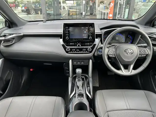 トヨタ カローラ クロス ハイブリッド Z 栃木県 2023(令5)年 2万km スパークリングブラックパールクリスタルシャイン トヨタセーフティセンス/純正ディスプレイオーディオ/Bluetooth/USB/AM/FM/MiraCast/パノラミックビューモニター/ETC/ミラー型前後ドライブレコーダー/パワーバックドア/ハーフレザーシート/パワーシート/シートヒーター/レーダークルーズコントロール/LEDヘッドライト/フォグランプ/純正フロアマット/純正18インチAW
