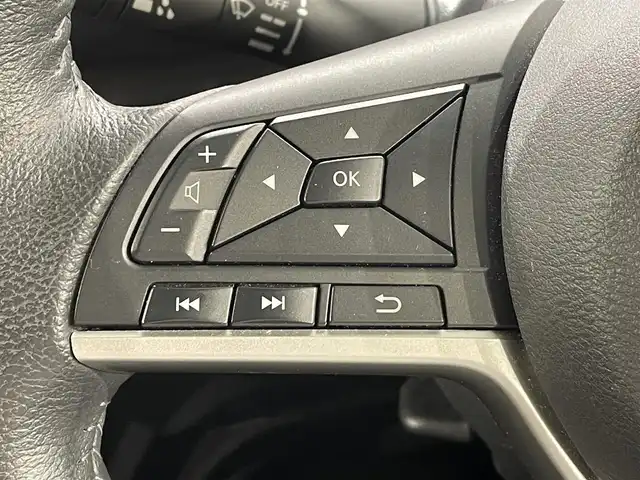 日産 セレナ e－パワー ハイウェイスター V 愛知県 2020(令2)年 2.5万km ブリリアントホワイトパール 純正１０インチナビ登録時地図SDなし/（Bluetooth/フルセグTV/FM/AM/SD）/アラウンドビューモニター　/プロパイロット　/両側パワースライドドア　/衝突軽減ブレーキ　/ビルトインＥＴＣ　/ブラインドスポットモニター　/ドライブレコーダー/ＬＥＤヘッドライト　/LEDフォグランプ/ハンドル支援/車線逸脱警報/ソナー/プッシュスタート/　　-スマートキー/純正フロアマット/後席サンバイザー