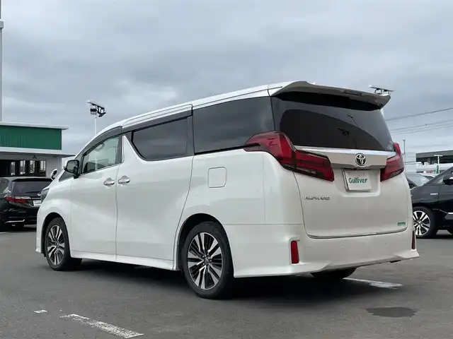 トヨタ アルファード S Cパッケージ 東京都 2018(平30)年 5.4万km ホワイトパールクリスタルシャイン フロントベンチレーションシート　/・フロントパワーシート　/・運転席メモリーシート　/オートブレーキホールド　/両側電動スライドドア　/純正１２型フリップダウンモニター　/ＡＨＢ　/ＡＣＣ　/ＬＫＡＳ　/純正10型ナビ/・フルセグ/・CD/DVD再生/・Bluetooth/ワンオーナー