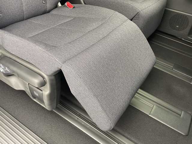 ホンダ ステップワゴン eHEV エアー EX 愛知県 2025(令7)年 0.1千km プラチナホワイトパール 登録済未使用車 4km/純正11.4型ナビ/・Bluetooth/・CD/DVD/・AppleCarPlay/・フルセグテレビ/純正15.6型フリップダウンモニター/バックカメラ/シートヒーター/パワーバックドア/オットマン/スマートキー/両側パワースライドドア/レーダークルーズコントロール/衝突軽減ブレーキ/レーンキープアシスト/ブラインドスポットモニター/LEDヘッドライト/LEDフォグランプ