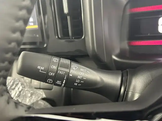 スズキ スペーシア カスタム HYBRID XS 千葉県 2025(令7)年 0.1千km ピュアホワイトパール/ブラック2トーン 届出済未使用車/スズキセーフティサポート/・デュアルセンサーブレーキサポート/・車線逸脱抑制機能/・ふらつき警報/・標識認識/・発進お知らせ/純正9インチメモリナビ/・Bluetooth/・フルセグTV/・Android Auto/・Apple CarPlay/全方位モニター/アダプティブクルーズコントロール/両側パワースライドドア/LEDオートライト/前席シートヒーター/ステアリングヒーター/スリムサーキュレーター/純正15インチアルミホイール/革巻きステアリング/ステアリングスイッチ/パーキングスイッチ/ブレーキホールド/プッシュスタート/スマートキー