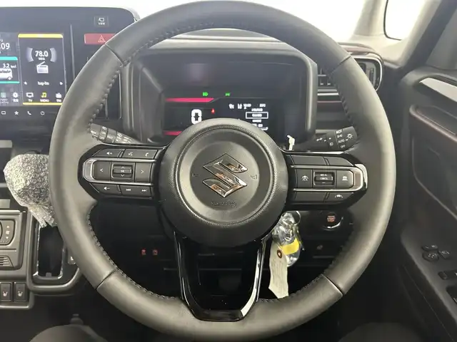 スズキ スペーシア カスタム HYBRID XS 千葉県 2025(令7)年 0.1千km ピュアホワイトパール/ブラック2トーン 届出済未使用車/スズキセーフティサポート/・デュアルセンサーブレーキサポート/・車線逸脱抑制機能/・ふらつき警報/・標識認識/・発進お知らせ/純正9インチメモリナビ/・Bluetooth/・フルセグTV/・Android Auto/・Apple CarPlay/全方位モニター/アダプティブクルーズコントロール/両側パワースライドドア/LEDオートライト/前席シートヒーター/ステアリングヒーター/スリムサーキュレーター/純正15インチアルミホイール/革巻きステアリング/ステアリングスイッチ/パーキングスイッチ/ブレーキホールド/プッシュスタート/スマートキー