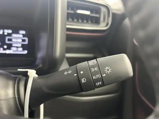 スズキ スペーシア カスタム HYBRID XS 千葉県 2025(令7)年 0.1千km ピュアホワイトパール/ブラック2トーン 届出済未使用車/スズキセーフティサポート/・デュアルセンサーブレーキサポート/・車線逸脱抑制機能/・ふらつき警報/・標識認識/・発進お知らせ/純正9インチメモリナビ/・Bluetooth/・フルセグTV/・Android Auto/・Apple CarPlay/全方位モニター/アダプティブクルーズコントロール/両側パワースライドドア/LEDオートライト/前席シートヒーター/ステアリングヒーター/スリムサーキュレーター/純正15インチアルミホイール/革巻きステアリング/ステアリングスイッチ/パーキングスイッチ/ブレーキホールド/プッシュスタート/スマートキー