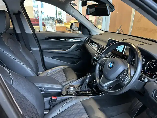 ＢＭＷ Ｘ１ xDrive 18d xライン 宮城県 2019(令1)年 6.6万km 茶 コンフォートパッケージ/インテリジェントセーフティ/レーンディパーチャーウォーニング/iDriveナビゲーションシステム/バックカメラ/ハーフレザーシート/シートヒーター/コンフォートアクセス/パワーバックドア/LEDヘッドライト/オートライト/純正18インチAW/ステアリングスイッチ/アイドリングストップ/ETC2.0車載器/ドライブレコーダー