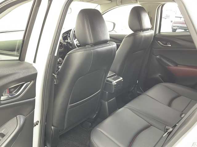 マツダ ＣＸ－３ 20S プロアクティブ 愛知県 2018(平30)年 2.9万km セラミックM /禁煙車//純正7インチナビ//フルセグTV//CD・DVDプレーヤー//バックカメラ//ETC//i-ACTIVESENSE//アドバンストSCBS//SCBS-R//SBS//誤発進抑制(前後方)//レーダークルーズコントロール//ドライバーアテンションアラート//標識認識機能//ブラインドスポットモニター//レーンディパーチャーウォーニング//リアパーキングセンサー//アダプティブLEDヘッドライト//オートライト//合皮コンビシート//コマンダーコントロール//純正18インチアルミホイール//純正フロアマット//革巻きステアリング//ステアリングスイッチ//パドルシフト//プッシュスタート//電動格納ミラーウィンカー//電子パーキングブレーキ//ブレーキホールド//i-stop//DSC&TCS//新車保証書