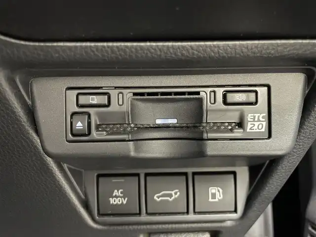 トヨタ プリウス Z 茨城県 2023(令5)年 6.7万km アティチュードブラックマイカ 純正ナビ/Bluetooth/フルセグ/radio/AppleCarplay/USB/TVキッド＋ナビキッド/Toyota Safety Sense/・プリクラッシュセーフティー/・緊急時操舵支援/・フロントクロストラフィックアラート/・レーンチェンジアシスト/・LTA＋LDA/・オートマチックハイビーム/・ロードサインアシスト/・異常検知システム/・PDA/デジタルインナーミラー/周辺車輛接近時サポート(録画機能)/レーダークルーズコントロール/ＢＳＭ/パノラミックビューモニター/ステアリングヒーター/ステアリングヒーター