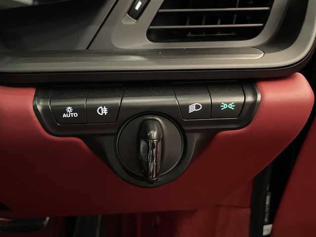 ポルシェ ポルシェ ９１１ カレラ4 GTS 道央・札幌 2023(令5)年 0.9万km 紺Ｍ フロントアクスルリフティングシステム/ボルドーレッドレザーインテリア/スポーツクロノパッケージ/スポーツエキゾースト/レーンチェンジアシスト/トラフィックジャム付ＡＣＣ/ターボＳホイール２０／２１インチ/ゲンチアンブルーメタリック/スペアキーレス/新車時保証書/取扱説明書