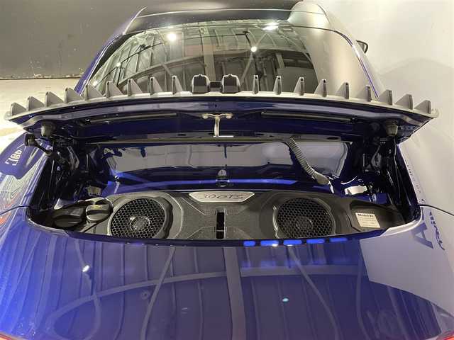 ポルシェ ポルシェ ９１１ カレラ4 GTS 道央・札幌 2023(令5)年 0.9万km 紺Ｍ フロントアクスルリフティングシステム/ボルドーレッドレザーインテリア/スポーツクロノパッケージ/スポーツエキゾースト/レーンチェンジアシスト/トラフィックジャム付ＡＣＣ/ターボＳホイール２０／２１インチ/ゲンチアンブルーメタリック/スペアキーレス/新車時保証書/取扱説明書