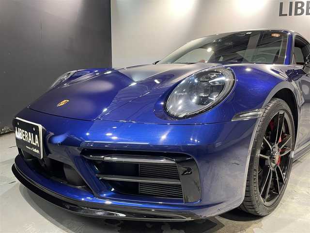ポルシェ ポルシェ ９１１ カレラ4 GTS 道央・札幌 2023(令5)年 0.9万km 紺Ｍ フロントアクスルリフティングシステム/ボルドーレッドレザーインテリア/スポーツクロノパッケージ/スポーツエキゾースト/レーンチェンジアシスト/トラフィックジャム付ＡＣＣ/ターボＳホイール２０／２１インチ/ゲンチアンブルーメタリック/スペアキーレス/新車時保証書/取扱説明書