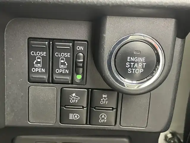 トヨタ タンク カスタムG 埼玉県 2019(令1)年 5.6万km ブラックマイカメタリック/パールホワイト2トーン スマートアシスト３　純正ナビ　バックカメラ　ビルトインＥＴＣ　ドライブレコーダー　クルーズコントロール　ステアリングスイッチ　純正アルミホイール　スマートキー　オートハイビーム　ＬＥＤライト　地デジ