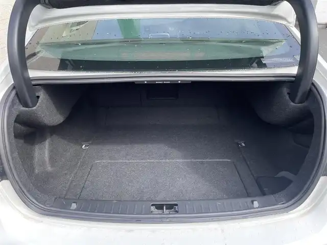 ボルボ Ｓ６０ T4 埼玉県 2012(平24)年 9.2万km 白 /純正HDDナビ//フルセグTV//CD/DVD/Bluetooth//レザーシート//前2席パワーシート//前2席シートヒーター//アダプティブクルーズコントロール//ETC//スマートキーx2//キセノン//衝突軽減ブレーキ//車線逸脱警報//ブラインドスポットインフォメーション//W.サイド.カーテンエアバッグ//ABS//バックソナー//リヤフォグランプ//オートライト//純正17インチAW//新車時保証書//取扱説明書