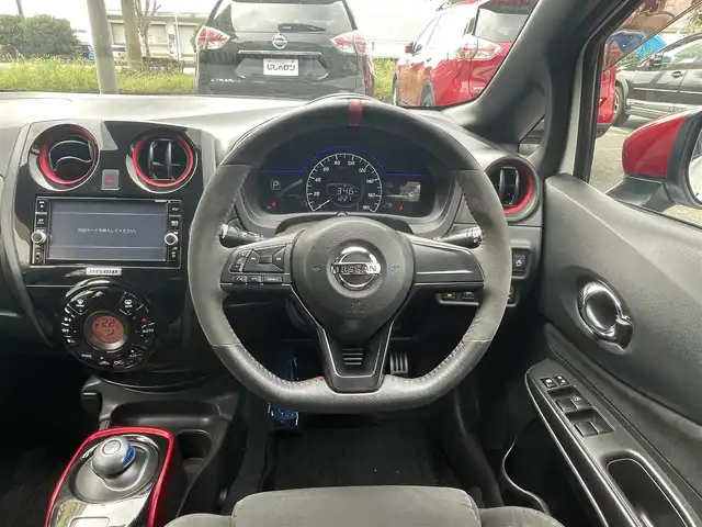 日産 ノート e－パワー ニスモ 栃木県 2018(平30)年 13.5万km ブリリアントホワイトパール (株)IDOMが運営する【じしゃロン宇都宮店】の自社ローン専用車両になります。こちらは現金またはオートローンご利用時の価格です。自社ローンご希望の方は別途その旨お申付け下さい/純正ナビ/バックカメラ/フルセグ/Ｂｌｕｅｔｏｏｔｈ/ＥＴＣ／/ＬＥＤヘッドライト/フォグライト/オートライト/衝突軽減ブレーキ/スマートキー/スペアキー/純正アルミホイール/プッシュボタン