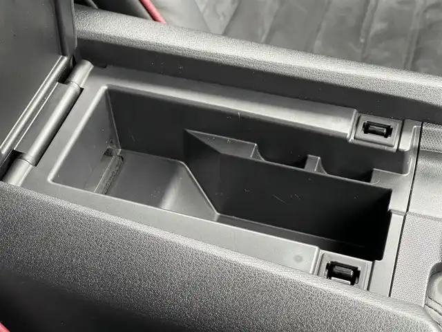 アバルト １２４ スパイダー 1イヤーアニバーサリー 山梨県 2017(平29)年 2.4万km 黒 100台限定/専用色（ネロ サンマリノ1972）/ＲＥＣＡＲＯ半黒革　/ｂｒｅｍｂｏ　/純正ＨＤＤナビ　/Ｂカメラ　/フルセグＴＶ　/ＢＴ　/ＣＤ　/クルコン　/シートヒーター　/ＥＴＣ　/ＬＥＤヘッドライト　/Ａライト　/コーナーセンサー/純正17インチAW