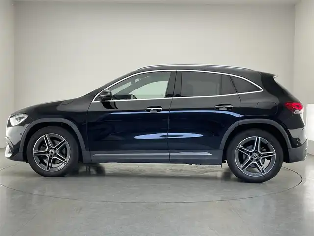 メルセデス・ベンツ ＧＬＡ２００ｄ 4マチック AMGライン 愛知県 2020(令2)年 4.9万km コスモスブラック 純正ナビ　フルセグＴＶ　全方位カメラ　禁煙車　レーダーセーフティＰＫＧ　衝突軽減　追従クルコン　ＢＳＭ　ナビゲーションＰＫＧ　ハーフレザー　シートヒーター　メモリシート　コーナーセンサー　ＬＥＤライト　ルーフレール　電動リアゲート　純正ドラレコ　オートハイビーム　パドルシフト　保証書　取説　ワンオナ