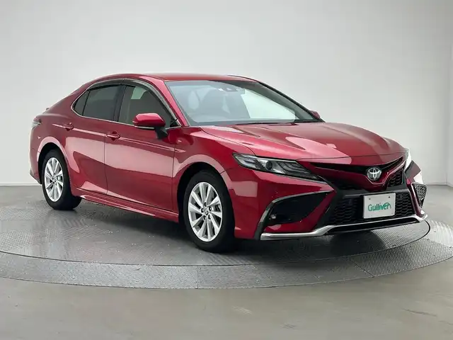 トヨタ カムリ WS 兵庫県 2023(令5)年 1万km 赤 トヨタセーフティセンス/ハーフレザーシート/運転席パワーシート/純正メモリーナビ＆フルセグTV/（CD＆DVD＆BT）/バックカメラ/レーダークルーズコントロール/オートライト/LEDライト/純正17inアルミホイール/TRDリアエアロ/TRD4本出しマフラーん/コーナーセンサー/スマートキー/プッシュスタート/フロアマット