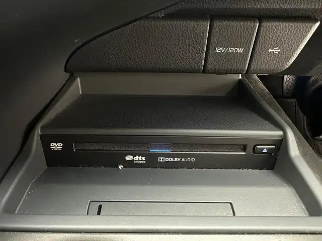 トヨタ カムリ WS 兵庫県 2023(令5)年 1万km 赤 トヨタセーフティセンス/ハーフレザーシート/運転席パワーシート/純正メモリーナビ＆フルセグTV/（CD＆DVD＆BT）/バックカメラ/レーダークルーズコントロール/オートライト/LEDライト/純正17inアルミホイール/TRDリアエアロ/TRD4本出しマフラーん/コーナーセンサー/スマートキー/プッシュスタート/フロアマット