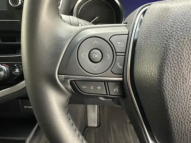 トヨタ カムリ WS 兵庫県 2023(令5)年 1万km 赤 トヨタセーフティセンス/ハーフレザーシート/運転席パワーシート/純正メモリーナビ＆フルセグTV/（CD＆DVD＆BT）/バックカメラ/レーダークルーズコントロール/オートライト/LEDライト/純正17inアルミホイール/TRDリアエアロ/TRD4本出しマフラーん/コーナーセンサー/スマートキー/プッシュスタート/フロアマット