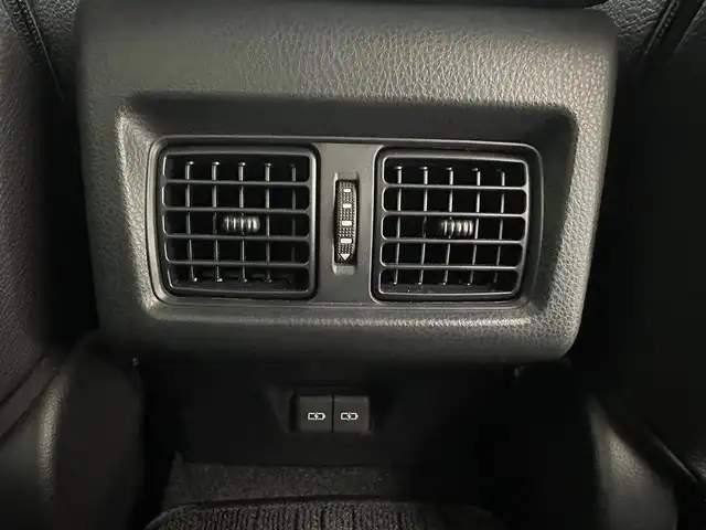 トヨタ カムリ WS 兵庫県 2023(令5)年 1万km 赤 トヨタセーフティセンス/ハーフレザーシート/運転席パワーシート/純正メモリーナビ＆フルセグTV/（CD＆DVD＆BT）/バックカメラ/レーダークルーズコントロール/オートライト/LEDライト/純正17inアルミホイール/TRDリアエアロ/TRD4本出しマフラーん/コーナーセンサー/スマートキー/プッシュスタート/フロアマット