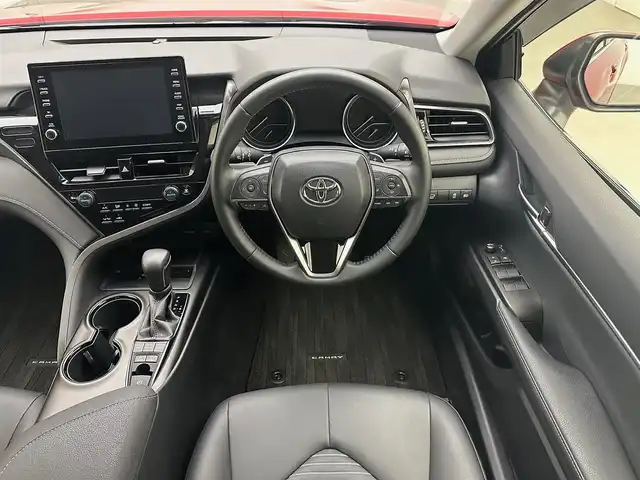 トヨタ カムリ WS 兵庫県 2023(令5)年 1万km 赤 トヨタセーフティセンス/ハーフレザーシート/運転席パワーシート/純正メモリーナビ＆フルセグTV/（CD＆DVD＆BT）/バックカメラ/レーダークルーズコントロール/オートライト/LEDライト/純正17inアルミホイール/TRDリアエアロ/TRD4本出しマフラーん/コーナーセンサー/スマートキー/プッシュスタート/フロアマット