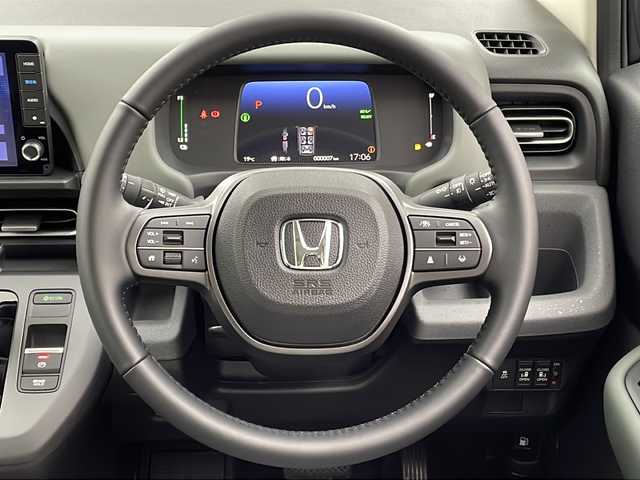 ホンダ フリード ハイブリット e:HEV クロスター 大阪府 2025(令7)年 0.1千km メテオロイドグレーメタリック 登録済未使用車/純正9型ホンダコネクトナビ/【フルセグTV/Bluetooth/AppleCarPlay/HDMI】/BSM/バックカメラ/両側パワースライドドア/半革シート/D/N席シートヒーター/ホンダセンシング/・衝突軽減システム/・レーダークルーズコントロール/・レーンキープアシスト/・誤発進抑制機能/・オートハイビーム/・先行車発進お知らせ/前後コーナーセンサー/スマートキー/スペアキー