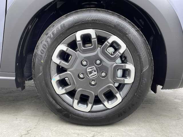 ホンダ フリード ハイブリット e:HEV クロスター 大阪府 2025(令7)年 0.1千km メテオロイドグレーメタリック 登録済未使用車/純正9型ホンダコネクトナビ/【フルセグTV/Bluetooth/AppleCarPlay/HDMI】/BSM/バックカメラ/両側パワースライドドア/半革シート/D/N席シートヒーター/ホンダセンシング/・衝突軽減システム/・レーダークルーズコントロール/・レーンキープアシスト/・誤発進抑制機能/・オートハイビーム/・先行車発進お知らせ/前後コーナーセンサー/スマートキー/スペアキー