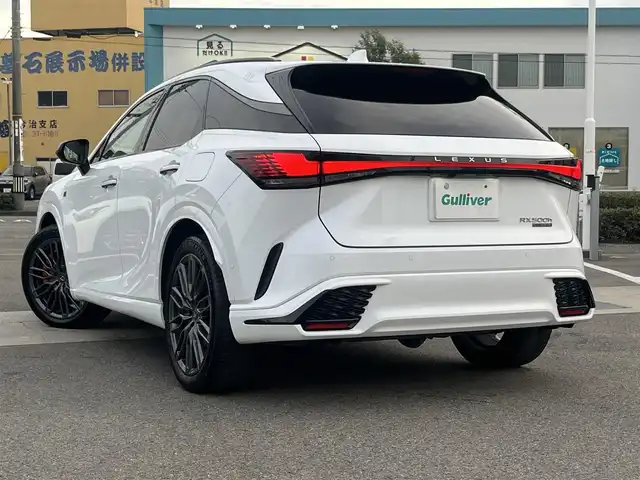 レクサス ＲＸ 500h Fスポーツパフォーマンス 愛媛県 2023(令5)年 4.6万km ホワイトノーヴァガラスフレーク 登録時走行距離:45271km/純正ナビ/BT/TV/Apple Car Play/Android Auto/全方位カメラ/前後ドラレコ/デジタルインナーミラー/トヨタセーフティセンス/追従クルコン/HVD/前席パワーシート/前席シートエアコン/置くだけ充電/オートライト/オートハイビーム/M/Tモード付/パドルシフト/スマートキー/電動パワーゲート/電動稼働リアシート