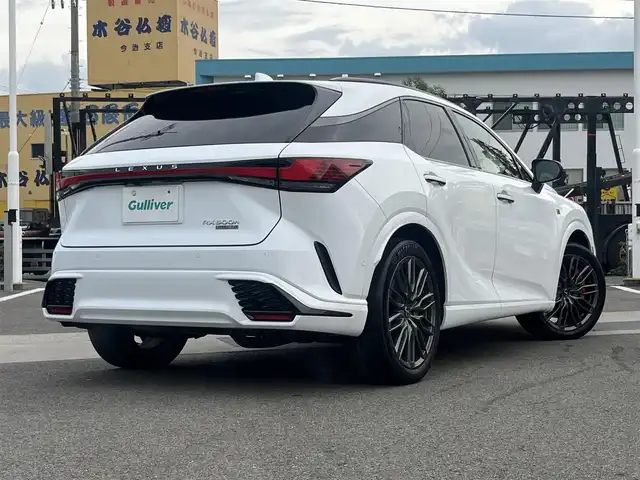 レクサス ＲＸ 500h Fスポーツパフォーマンス 愛媛県 2023(令5)年 4.6万km ホワイトノーヴァガラスフレーク 登録時走行距離:45271km/純正ナビ/BT/TV/Apple Car Play/Android Auto/全方位カメラ/前後ドラレコ/デジタルインナーミラー/トヨタセーフティセンス/追従クルコン/HVD/前席パワーシート/前席シートエアコン/置くだけ充電/オートライト/オートハイビーム/M/Tモード付/パドルシフト/スマートキー/電動パワーゲート/電動稼働リアシート