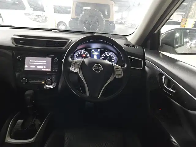 日産 エクストレイル ハイブリッド 20X エマージェンシーブレーキ 宮崎県 2016(平28)年 8.8万km ブリリアントホワイトパール 4WD/純正MOPナビ/フルセグTV/リモコンオートバックドア/アラウンドビューモニター/ビルトインETC/クルーズコントロール/エマージェンシーブレーキ/踏み間違い衝突防止アシスト/車線逸脱警報/進入禁止標識検知システム/フロント/バックソナー/LEDヘッドランプ/革巻きステアリング/ステアリングスイッチ/合皮防水シート/前席シートヒーター/純正17インチアルミホイール/スマートキー/プッシュエンジンスターター/イモビライザー/禁煙車