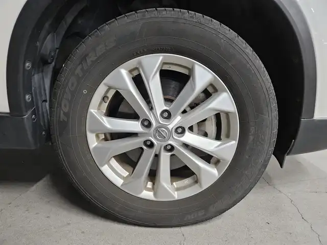 日産 エクストレイル ハイブリッド 20X エマージェンシーブレーキ 宮崎県 2016(平28)年 8.8万km ブリリアントホワイトパール 4WD/純正MOPナビ/フルセグTV/リモコンオートバックドア/アラウンドビューモニター/ビルトインETC/クルーズコントロール/エマージェンシーブレーキ/踏み間違い衝突防止アシスト/車線逸脱警報/進入禁止標識検知システム/フロント/バックソナー/LEDヘッドランプ/革巻きステアリング/ステアリングスイッチ/合皮防水シート/前席シートヒーター/純正17インチアルミホイール/スマートキー/プッシュエンジンスターター/イモビライザー/禁煙車