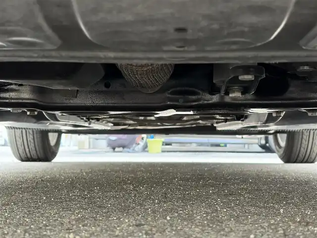 フォルクスワーゲン ザ・ビートル デザイン 三重県 2013(平25)年 5.6万km サンフラワー 登録時走行距離５５３７７km/カロツェリアナビ　/　・フルセグTV/　・DVD/CD再生/　・SD/バックカメラ/キーレス/スモークフィルム/HIDヘッドライト/フォグライト/リアフォグライト /革巻きステアリング/電動格納ミラー/フロアマット/横滑り防止機能