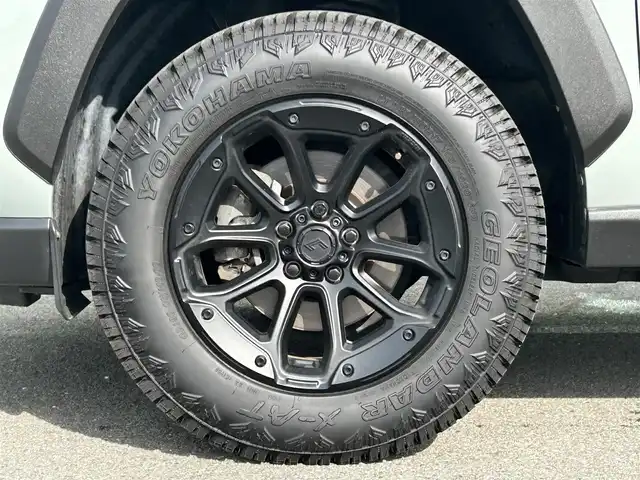 トヨタ ＲＡＶ４ アドベンチャー 和歌山県 2021(令3)年 3.4万km アッシュグレーメタリック/アーバンカーキ TRDフロントガーニッシュ/サンルーフ/ブロックタイヤ/ルーフレール/純正ナビ/バックカメラ/衝突軽減ブレーキ/レーダークルーズコントロール/ブラインドスポットモニター/横滑り抑制機能/ドライブレコーダー/純正ビルトインETC2.0/パワーシート/シートヒーター/シートエアベンチレーション/ステアリングヒーター/LEDヘッドライト/フォグランプ/オートライト/オートマチックハイビーム