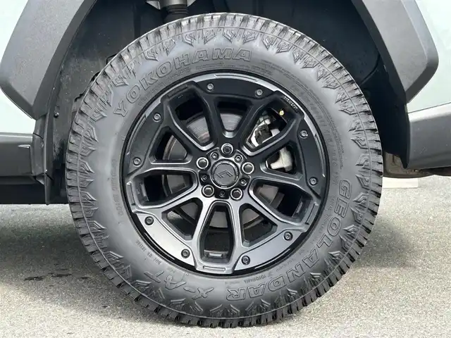 トヨタ ＲＡＶ４ アドベンチャー 和歌山県 2021(令3)年 3.4万km アッシュグレーメタリック/アーバンカーキ TRDフロントガーニッシュ/サンルーフ/ブロックタイヤ/ルーフレール/純正ナビ/バックカメラ/衝突軽減ブレーキ/レーダークルーズコントロール/ブラインドスポットモニター/横滑り抑制機能/ドライブレコーダー/純正ビルトインETC2.0/パワーシート/シートヒーター/シートエアベンチレーション/ステアリングヒーター/LEDヘッドライト/フォグランプ/オートライト/オートマチックハイビーム