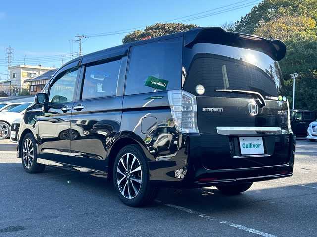 ホンダ ステップワゴン スパーダ Z クールスピリット 大阪府 2013(平25)年 6.2万km プレミアムスパークルブラックパール 純正9インチナビ（Bluetooth/DVD/CD)/後席モニター（ALPINE）/両側パワースライドドア/バックカメラ/横滑り防止装置/オートマチックハイビーム/オートライト/アイドリングストップ/ハーフレザー/純正AW（17inch)/純正キセノンライト/純正フロアマット/ビルトインETC/スマートキー1本/取扱説明書