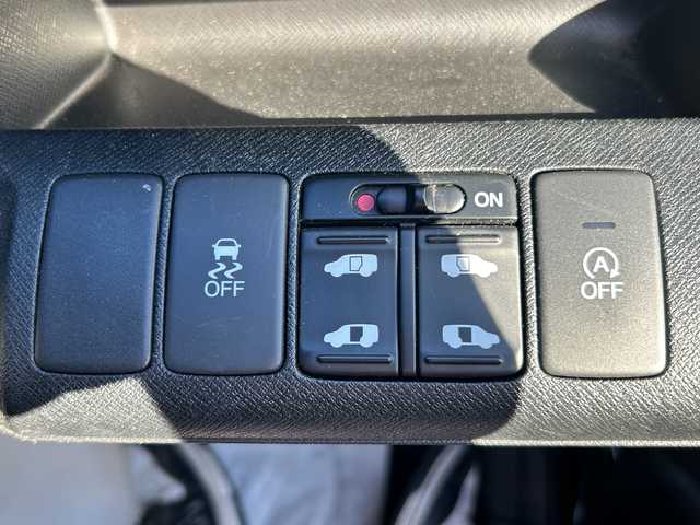 ホンダ ステップワゴン スパーダ Z クールスピリット 大阪府 2013(平25)年 6.2万km プレミアムスパークルブラックパール 純正9インチナビ（Bluetooth/DVD/CD)/後席モニター（ALPINE）/両側パワースライドドア/バックカメラ/横滑り防止装置/オートマチックハイビーム/オートライト/アイドリングストップ/ハーフレザー/純正AW（17inch)/純正キセノンライト/純正フロアマット/ビルトインETC/スマートキー1本/取扱説明書