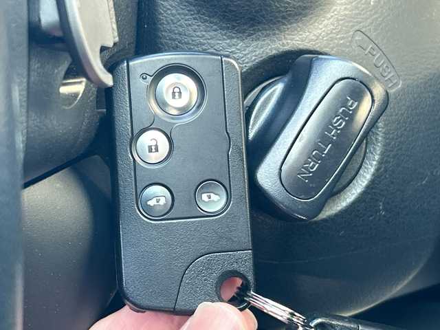 ホンダ ステップワゴン スパーダ Z クールスピリット 大阪府 2013(平25)年 6.2万km プレミアムスパークルブラックパール 純正9インチナビ（Bluetooth/DVD/CD)/後席モニター（ALPINE）/両側パワースライドドア/バックカメラ/横滑り防止装置/オートマチックハイビーム/オートライト/アイドリングストップ/ハーフレザー/純正AW（17inch)/純正キセノンライト/純正フロアマット/ビルトインETC/スマートキー1本/取扱説明書