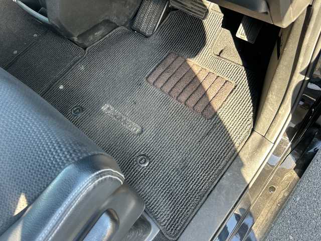 ホンダ ステップワゴン スパーダ Z クールスピリット 大阪府 2013(平25)年 6.2万km プレミアムスパークルブラックパール 純正9インチナビ（Bluetooth/DVD/CD)/後席モニター（ALPINE）/両側パワースライドドア/バックカメラ/横滑り防止装置/オートマチックハイビーム/オートライト/アイドリングストップ/ハーフレザー/純正AW（17inch)/純正キセノンライト/純正フロアマット/ビルトインETC/スマートキー1本/取扱説明書