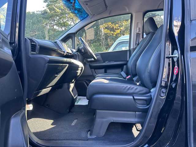 ホンダ ステップワゴン スパーダ Z クールスピリット 大阪府 2013(平25)年 6.2万km プレミアムスパークルブラックパール 純正9インチナビ（Bluetooth/DVD/CD)/後席モニター（ALPINE）/両側パワースライドドア/バックカメラ/横滑り防止装置/オートマチックハイビーム/オートライト/アイドリングストップ/ハーフレザー/純正AW（17inch)/純正キセノンライト/純正フロアマット/ビルトインETC/スマートキー1本/取扱説明書