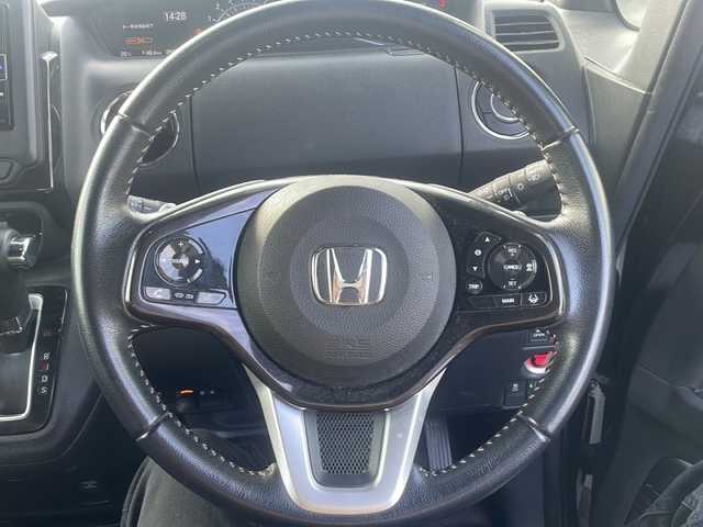 ホンダ Ｎ ＢＯＸ カスタム G L ターボ ホンダセンシング 熊本県 2020(令2)年 9.5万km クリスタルブラックパール (株)IDOMが運営する【じしゃロン熊本店】の自社ローン対象車両になります。こちらは現金ご利用時の価格です。自社ローンご希望の方は別途その旨お申付け下さい。　/純正ナビ（VXM-214VFi）/バックカメラ/フルセグテレビ/DVD/CD/ビルトインETC/ハーフレザーシート/シートヒーター/両側パワースライドドア/クルーズコントロール/コーナーセンサー/LEDヘッドライト/オートライト/スマートキー/純正15インチアルミホイール