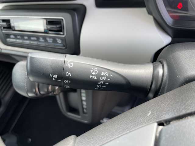 スズキ スペーシア HYBRID G 岩手県 2018(平30)年 6.5万km ピュアホワイトP ・衝突被害軽減ブレーキ/・車線逸脱警報/・クリアランスソナー/・社外ディスプレイオーディオ/・バックカメラ/・エンジンスターター/・ドライブレコーダー/・ホイール付きノーマルタイヤ積込/・運転席シートヒーター/・スマートキー/・エンジンプッシュスタート