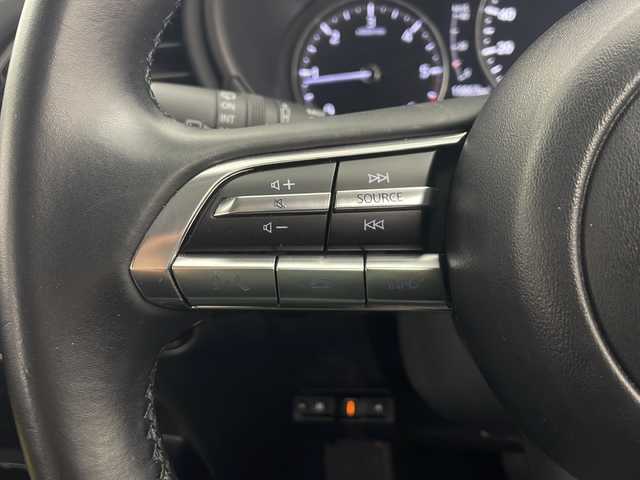 マツダ ＣＸ－３０ XD プロアクティブ 秋田県 2023(令5)年 2万km スノーフレイクホワイトパールマイカ 4WD/純正ナビ/(フルセグTV//DVD/AppleCarPlay/AndroidAuto)/バックカメラ/ヘッドアップディスプレイ/電動リアゲート/i-ActiveSense/レーダークルーズコントロール/レーンキープアシスト/横滑防止機能/衝突被害軽減システム/AT誤発進抑制制御/アイドリングストップ/プッシュスタート/スマートキー/スペアキー/革巻ステアリング/ステアリングリモコン/パドルシフト/オートライト/LEDヘッドライト/オートマチックハイビーム/電動格納ミラー/ブラインドスポットミラー/ETC/前方ドライブレコーダー/前後コーナーセンサー/社外フロアマット/純正アルミホイール/取扱説明書/保証書