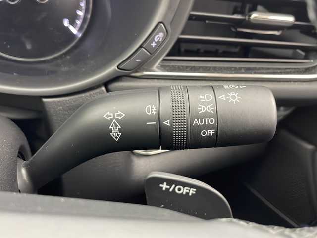 マツダ ＣＸ－３０ XD プロアクティブ 秋田県 2023(令5)年 2万km スノーフレイクホワイトパールマイカ 4WD/純正ナビ/(フルセグTV//DVD/AppleCarPlay/AndroidAuto)/バックカメラ/ヘッドアップディスプレイ/電動リアゲート/i-ActiveSense/レーダークルーズコントロール/レーンキープアシスト/横滑防止機能/衝突被害軽減システム/AT誤発進抑制制御/アイドリングストップ/プッシュスタート/スマートキー/スペアキー/革巻ステアリング/ステアリングリモコン/パドルシフト/オートライト/LEDヘッドライト/オートマチックハイビーム/電動格納ミラー/ブラインドスポットミラー/ETC/前方ドライブレコーダー/前後コーナーセンサー/社外フロアマット/純正アルミホイール/取扱説明書/保証書